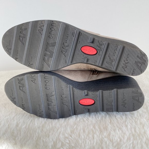 AK Sport, Women's Anne Klein AKBaron Wedge Heel Bootie Taupe Fabric Size 8M - Picture 8 of 10